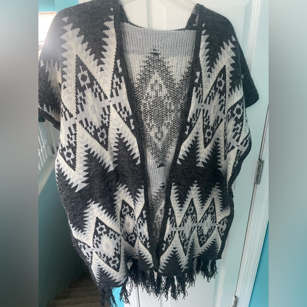Tribal print open sweater/poncho